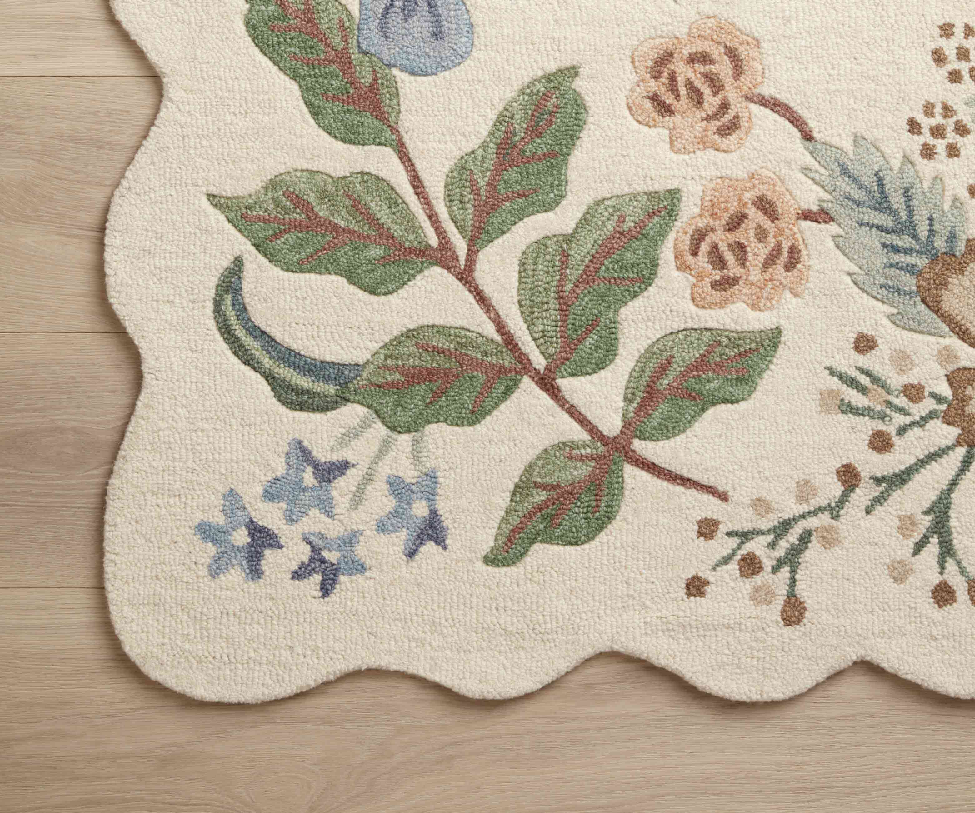 Strawberry Fields Wool-Hooked Rug - Cream