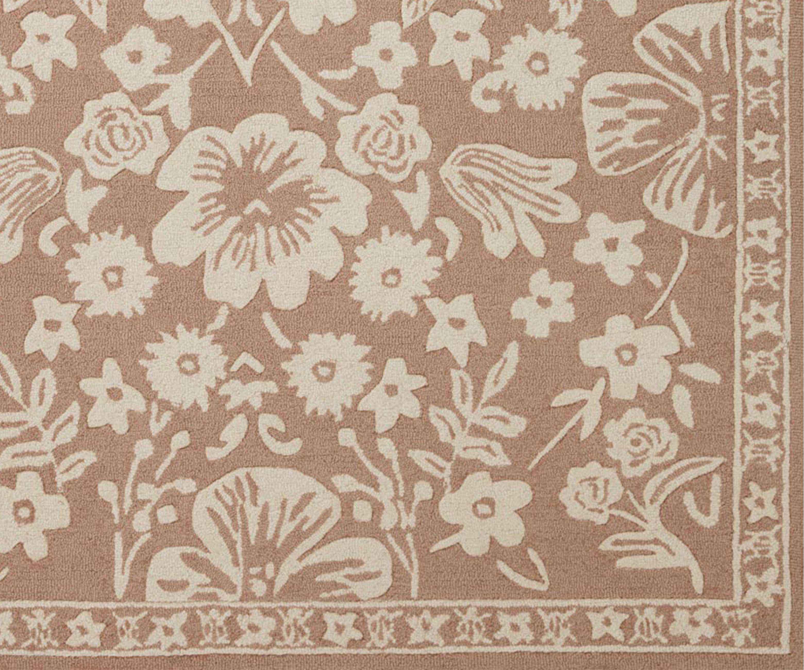 Arboretum Rose Garden Wool-Hooked Rug - Rust