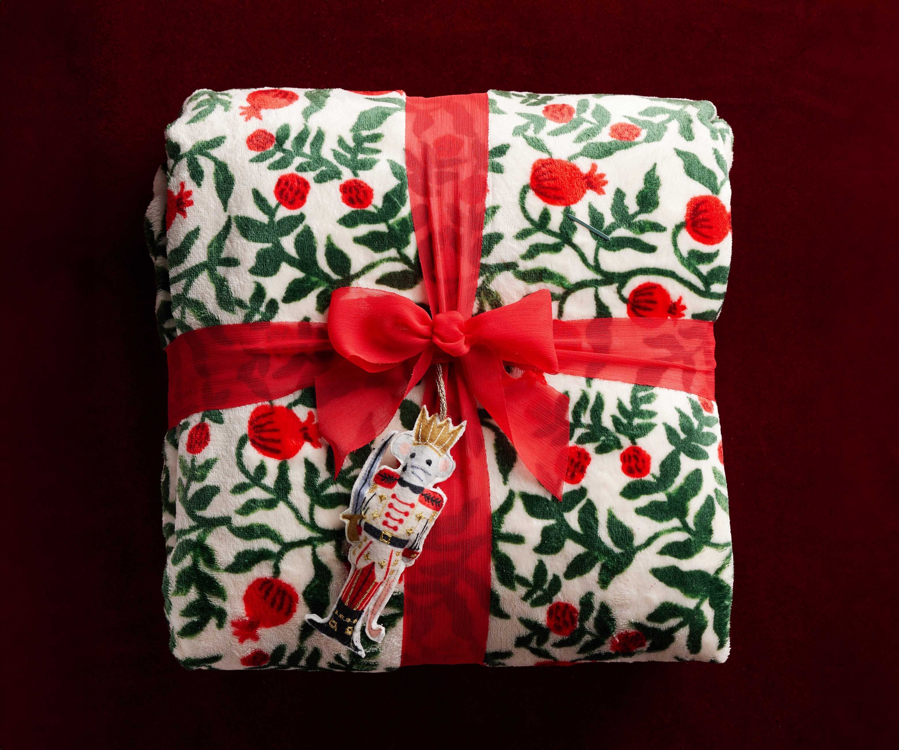 Fleece Blanket - Christmastide Pomegranate